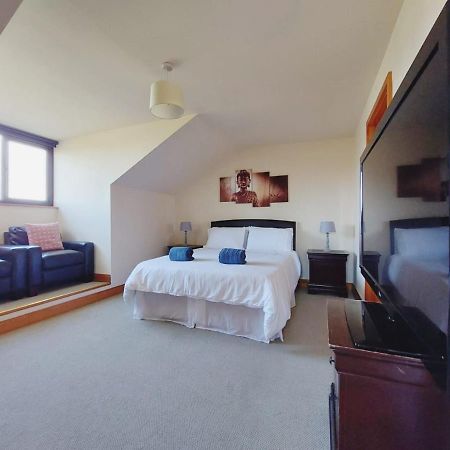 Private Accommodation In House Close To Galway City Esterno foto