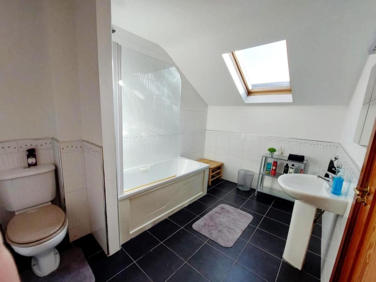 Private Accommodation In House Close To Galway City Esterno foto