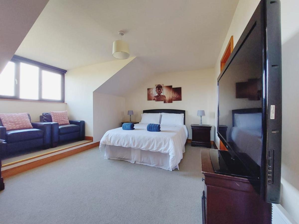 Private Accommodation In House Close To Galway City Esterno foto